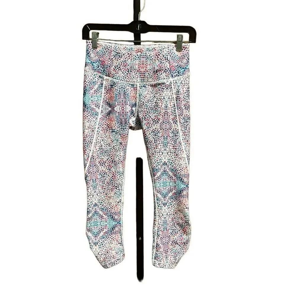 Calia Multi Snakeskin Print Crop Athletic Leggings Pants Size Small NEW